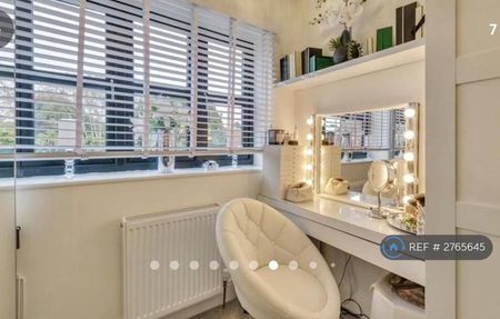 4 bedroom detached house to rent - Photo 5