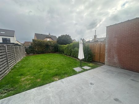 Ruime woning met 3 slaapkamers, garage en tuin - Photo 3