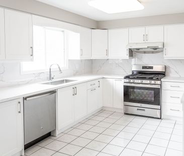 For Lease - 66 Devonsleigh Boulevard, Richmond Hill, Ontario - Photo 1