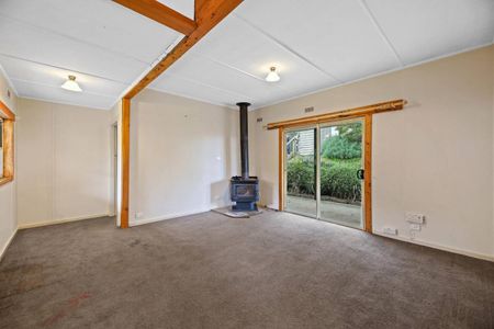 4434m2 Home with Large Shed - Photo 2