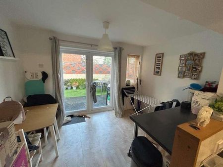 Berenger Close, Old Town, SN3 - Photo 3