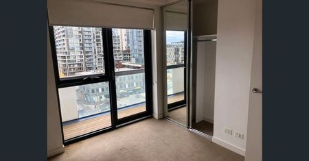 Modern 2-Bedroom Apartment with Stunning Views in Moonee Ponds - Photo 4