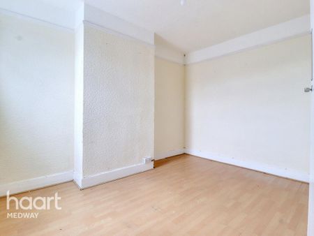3 bedroom terraced house to rent - Photo 3