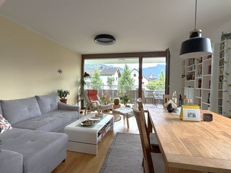 Familiäre sonnige 3 Zimmer Wohnung mit TG-Stellplatz - Photo 2