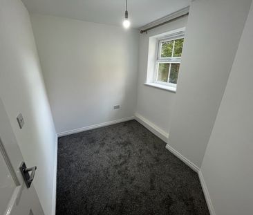 2 Bed Maisonette, Appleton Street, M8 - Photo 3