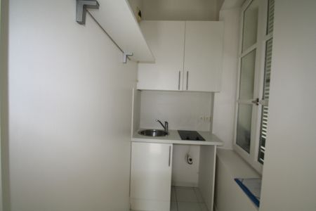 Location Appartement 1 pièce 23m² - Photo 2