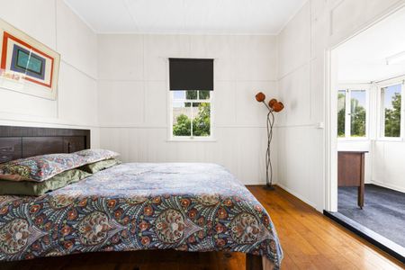 Charming & Spacious Home in Prime South Toowoomba Location - Photo 4