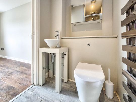 3 bedroom terraced house to rent - Photo 1