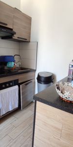 Location Appartement 2 pièces 31m² MARSEILLE 10ème - Photo 3