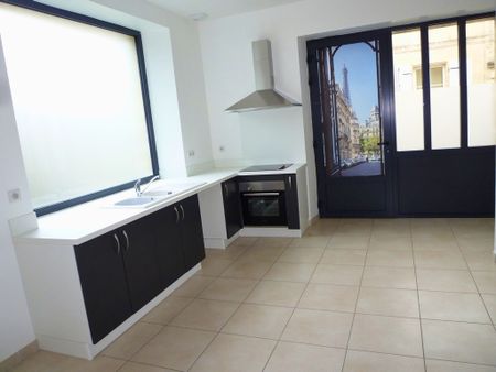 Location Maison 5 pièces 85m² COGNAC 16100 - Photo 2
