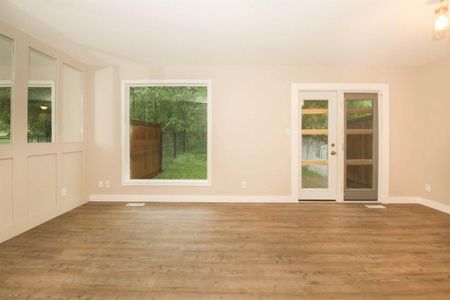 Beautiful 3 Bedroom Townhouse in Riverside Meadows - Photo 4