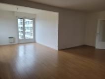 Location Appartement 4 pièces 113m² AULNOY LEZ VALENCIENNES 59300 - Photo 2