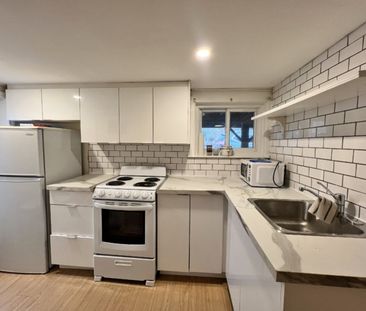 CHARMING 2 BR LOWER LEVEL UNIT | 108 HERRING COVE ROAD | $1650 AVAI... - Photo 4