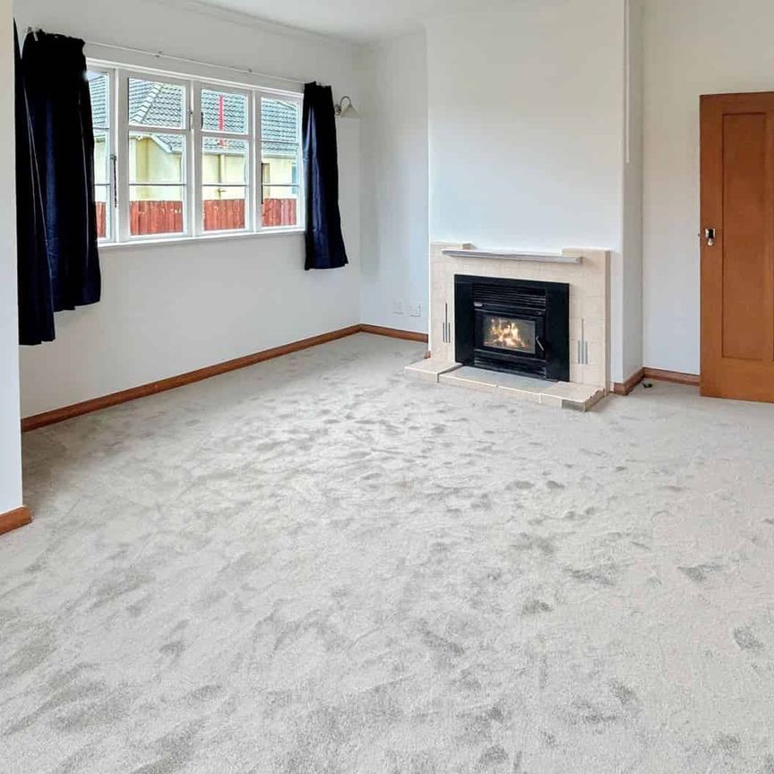 RANGIORA – THREE BEDROOMS, ONE BATHROOM, SINGLE GARAGE - Photo 1