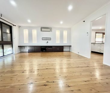 Spacious 3-Bedroom + 1-bedroom sleepout – Perfect for Large Families! - Photo 2