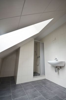 Charmante und großzügige Dachgeschosswohnung! - Photo 1