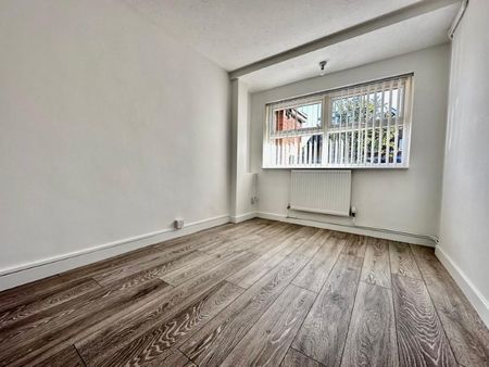 3 bedroom link detached house to rent - Photo 4