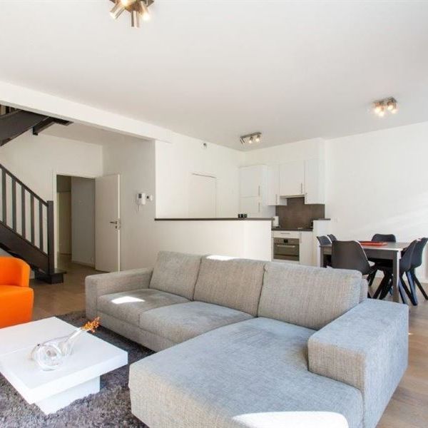 Furnished groundfloor apartment close from EU - Foto 1