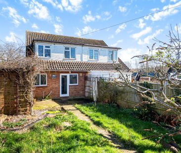 3 bedroom semi-detached house to rent - Photo 3