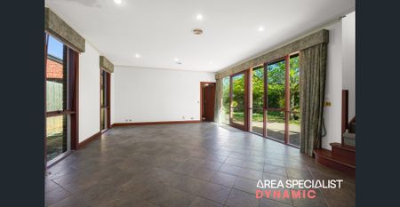 Elegant Victorian Family Home on a Corner Allotment - Photo 3