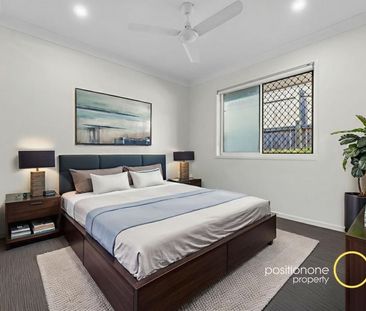 Lowset family home only a short stroll away from Daybreak park! - Photo 5