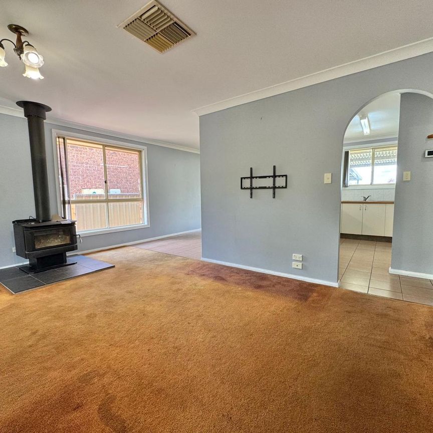 C21 Central West 02 6862 1265 - Photo 1