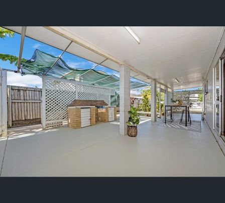 20 Rossato Crescent, Rasmussen, Qld 4815 - Photo 1