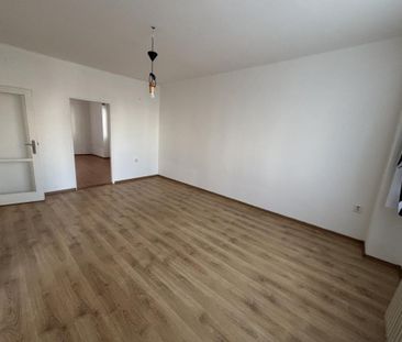 Pronájem bytuRenting an apartment 2+1, 64 m2 - Photo 1