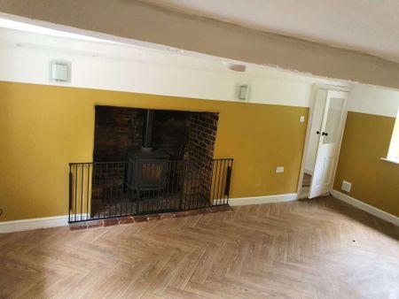 A beautiful detached period property set in a fantastic location. - Photo 2