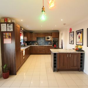 Station Road, Hatfield, Doncaster DN7 6QN - Photo 2