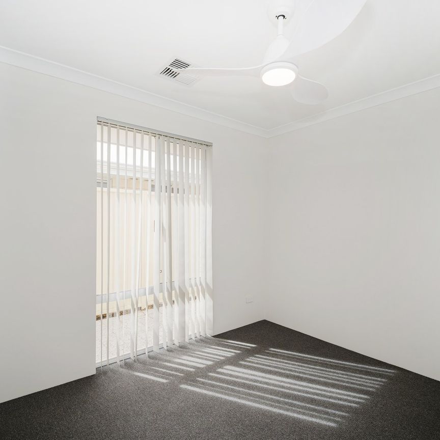 BRAND NEW BEAUTY ! - Photo 1