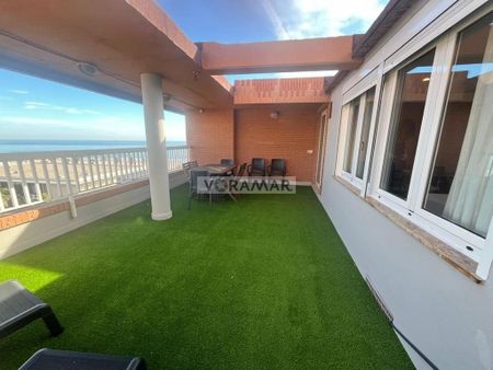 3 bedroom luxury penthouse for rent in Valencia - Photo 4