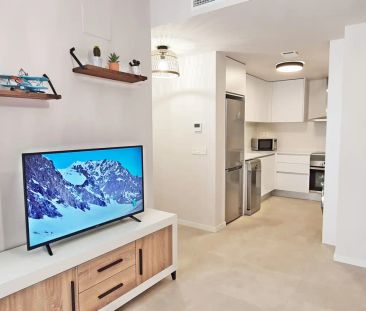 Apartamento de alquiler en Carrer de Joan de Joanes, Oliva Nova - Photo 1