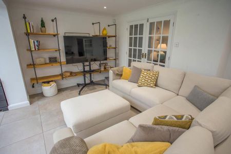 4 bedroom detached house to rent - Photo 3