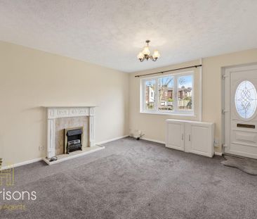 2 bedroom mews to rent - Photo 2