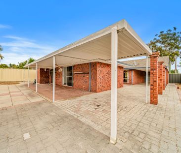 Spacious Family Home in a Convenient Parkwood Location - READY TO M... - Photo 1