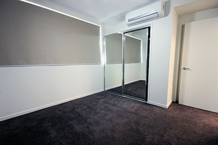 Live At The Oaks City Apartments - Photo 2