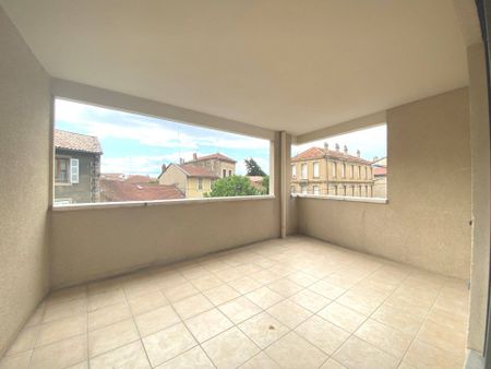 Location appartement 3 pièces 73.6 m² à Romans-sur-Isère (26100) - Photo 2