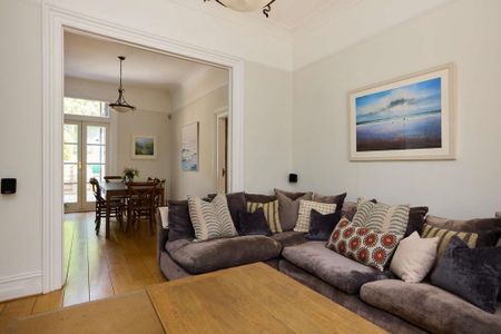 4 bedroom terraced house to rent - Photo 3