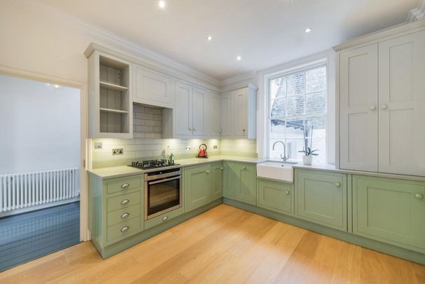 3 bedroom flat to rent - Photo 1