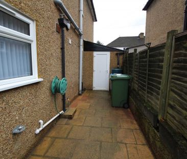 3 bed Semi Detached for rent - Photo 2