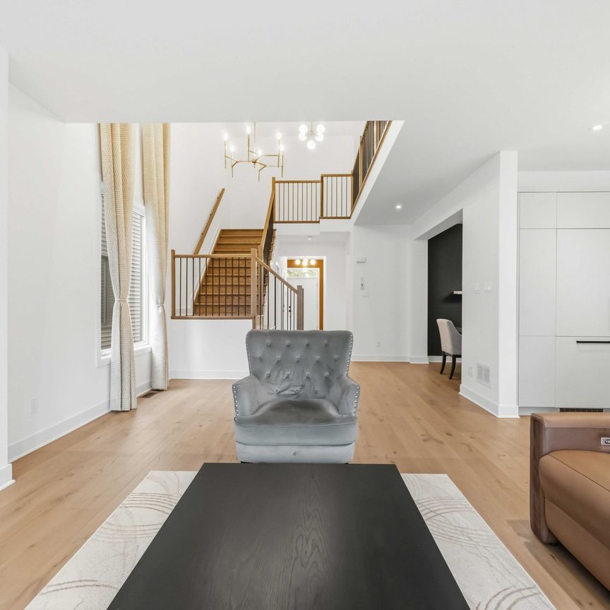 For Lease - 124 Dun Skipper Drive, Blossom Park - Airport and Area, Ontario - Photo 1