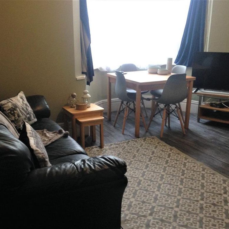 5 bedroom house to rent - Photo 1