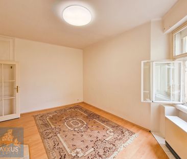 Pronájem bytu 1+kk 28 m² - Fotografie 2