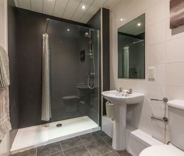 2 bed apartment to rent in Northumberland Street, City Centre, NE1 - Photo 4