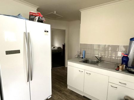 Central and convenient - six-bedroom student ... - Photo 2