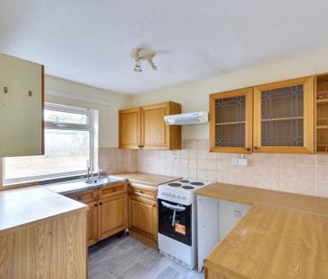 3 bedroom semi-detached house to rent - Photo 6