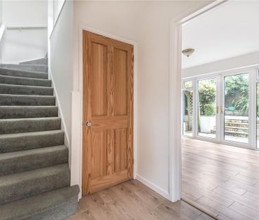 3 bedroom link detached house to rent - Photo 1