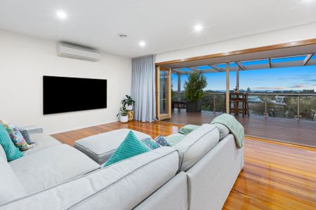 Luxury Family Living - Photo 3