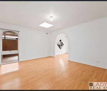 Come Fall In Love... - Photo 4